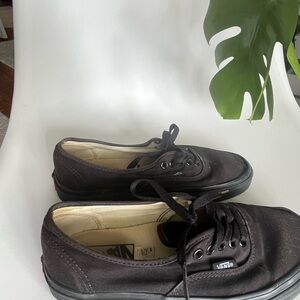 Vans Men's Black Canvas Sneakers